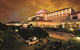 Waterfront Airport Hotel & Casino Mactan
